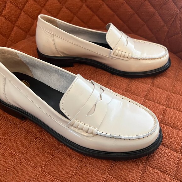 Almost new B2 Browns Ivory Bishop Loafer Size 7 - Picture 6 of 8